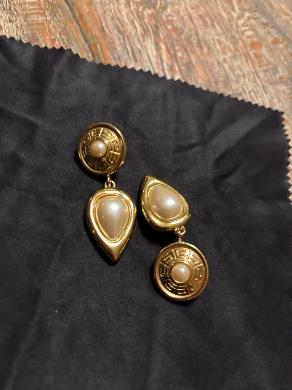Givenchy Gold-Tone Pearl Drop Earrings
